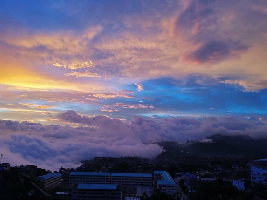 Vacation House In Baguio With Amazing Sunset Views Baguio City Εξωτερικό φωτογραφία