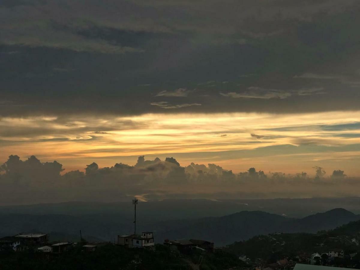 Vacation House In Baguio With Amazing Sunset Views Baguio City Εξωτερικό φωτογραφία